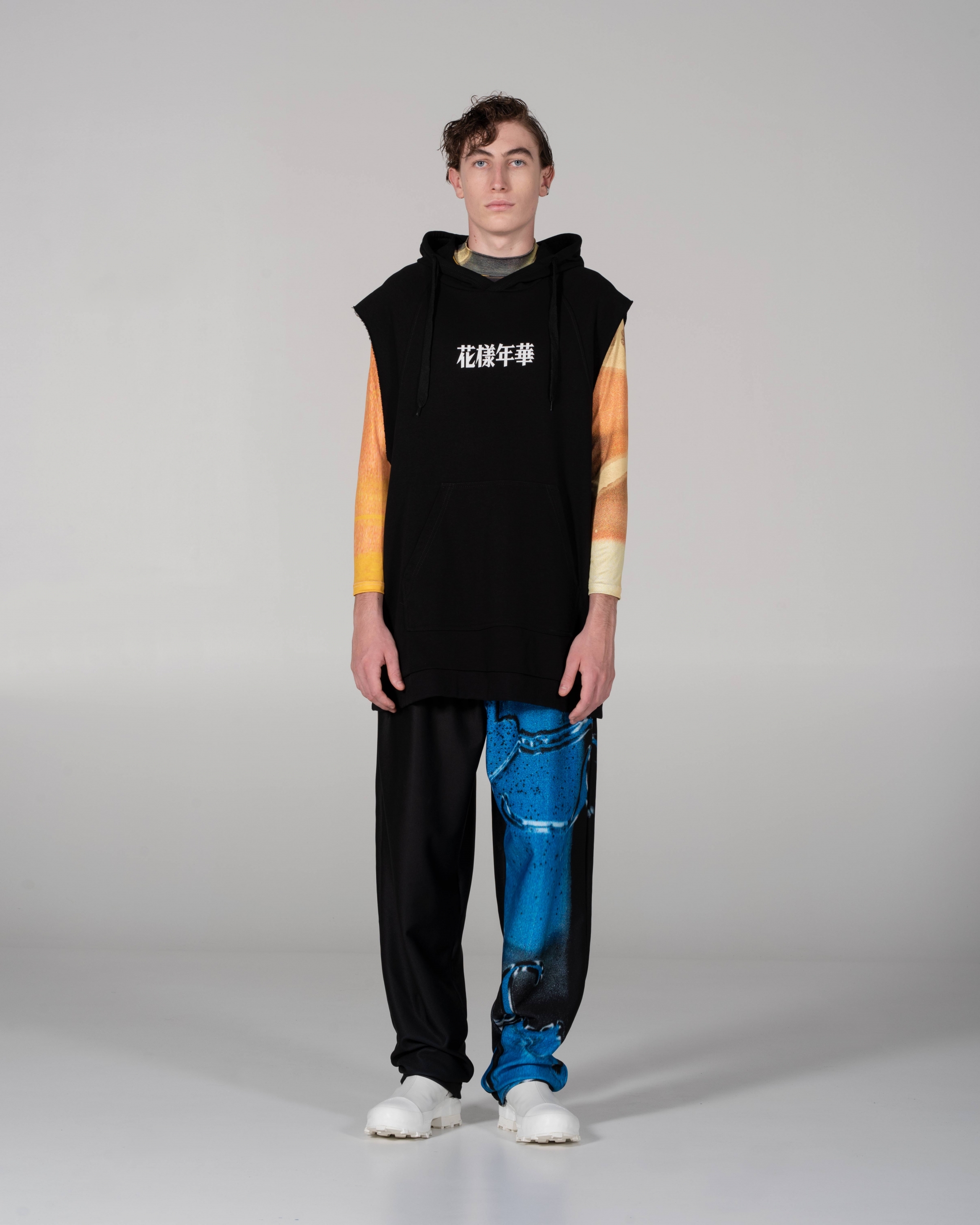 Black Sleeveless Hoodie