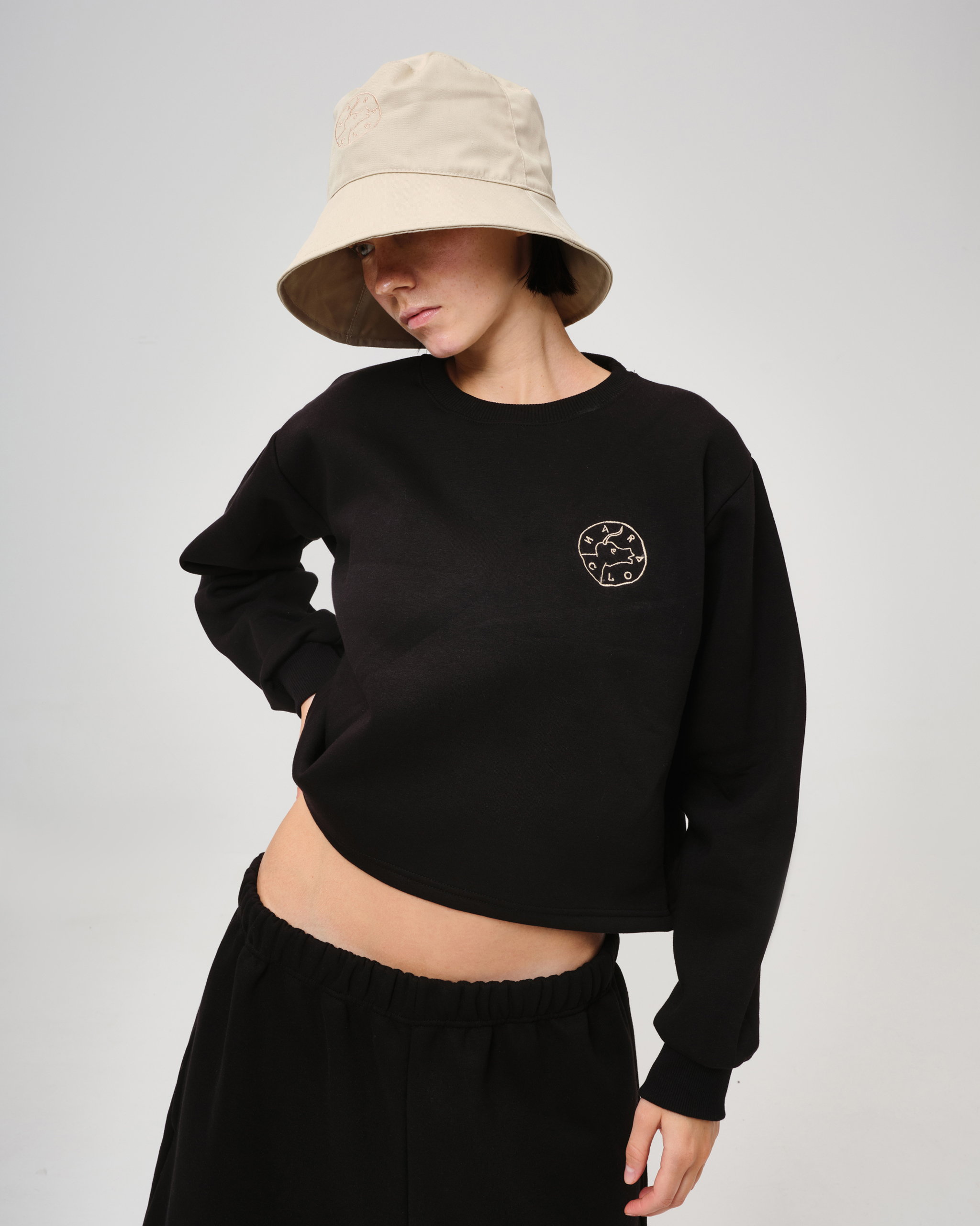 Cropped Sweatshirt Crewneck , Black