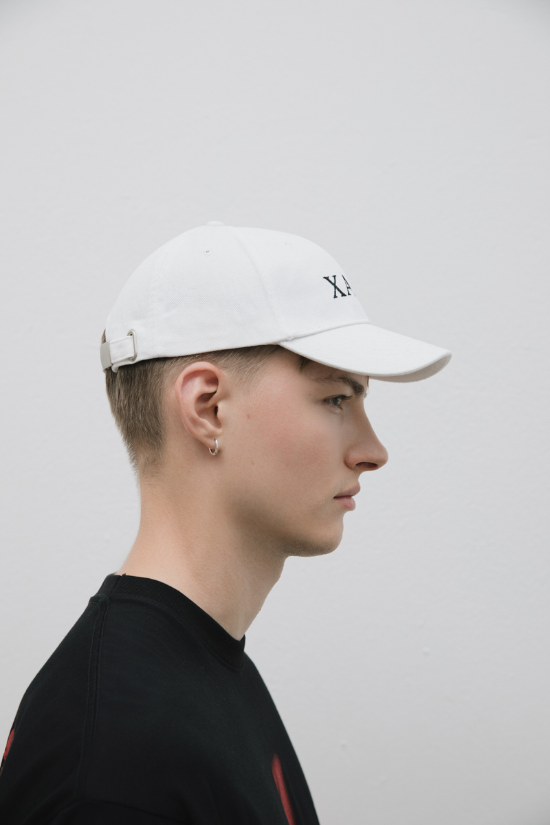 HardClo Classic Baseball Cap , White